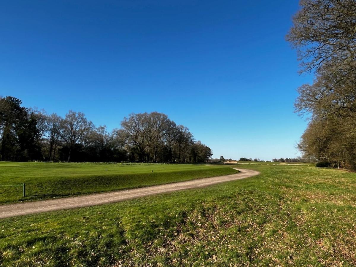 Spinney On The Green Woodhall Spa Esterno foto